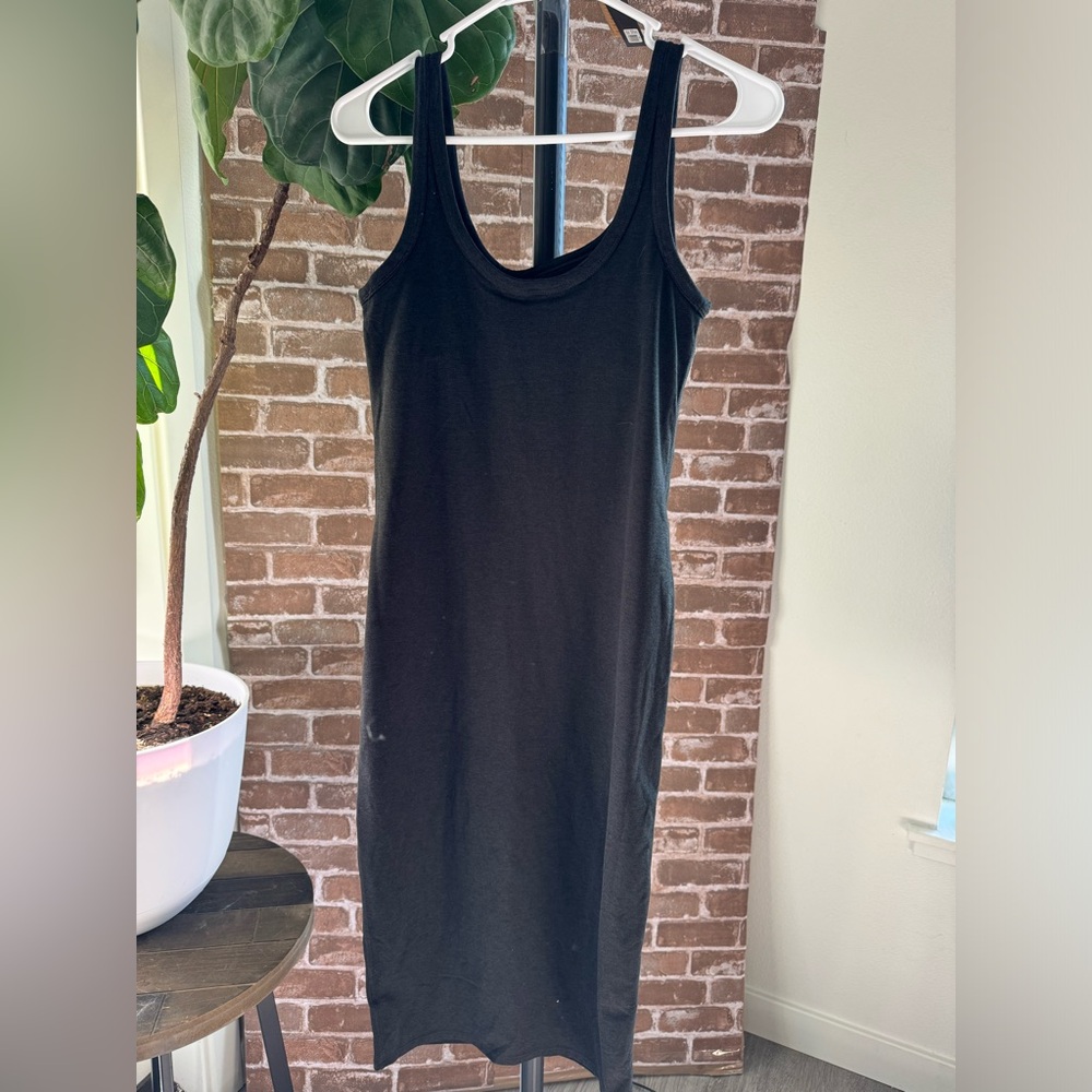 Vuori Halo Essential Dress  Women’s DreamKnit Dress